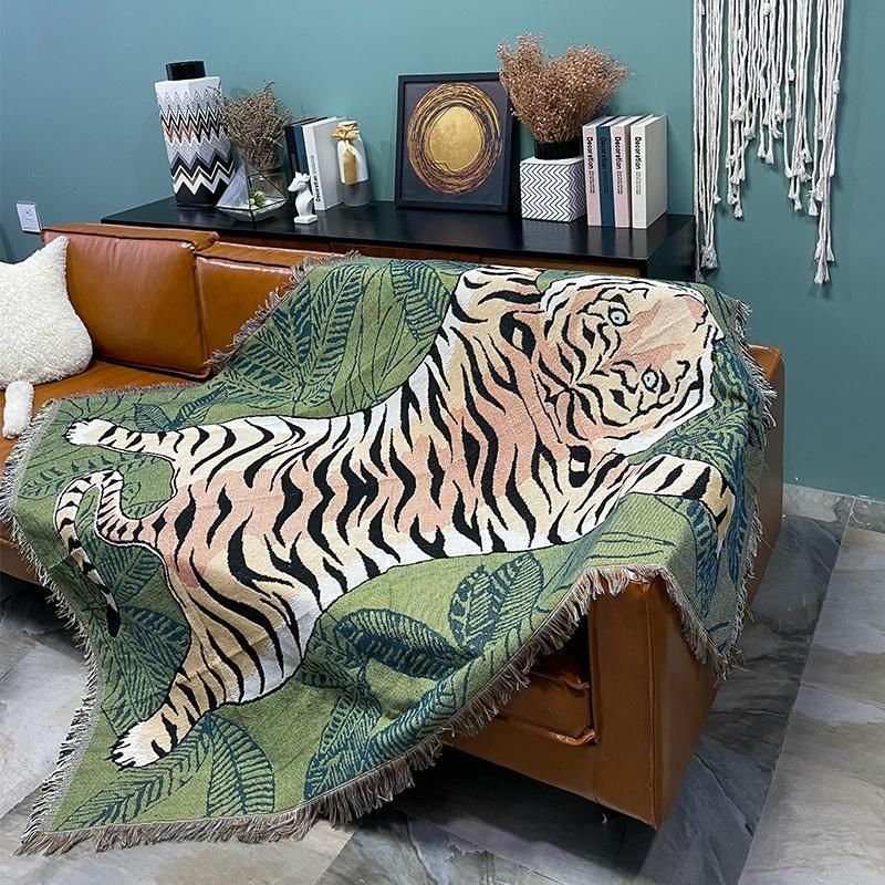 Nordic Leaf Tiger Knitted Throw Blanket